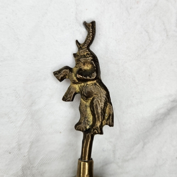 Antique brass circus elephant bell - Picture 3 of 6